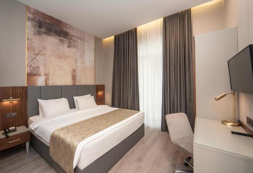 اتاق پریمیوم با بالکن, Tbilisi Chambers, Trademark Collection By Wyndham