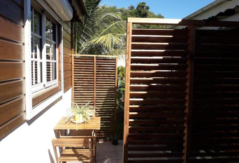 بانگلوی لوکس, Le Saint Georges