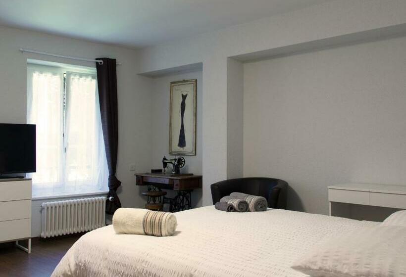 חדר סטנדרט, Du Lac Grandson