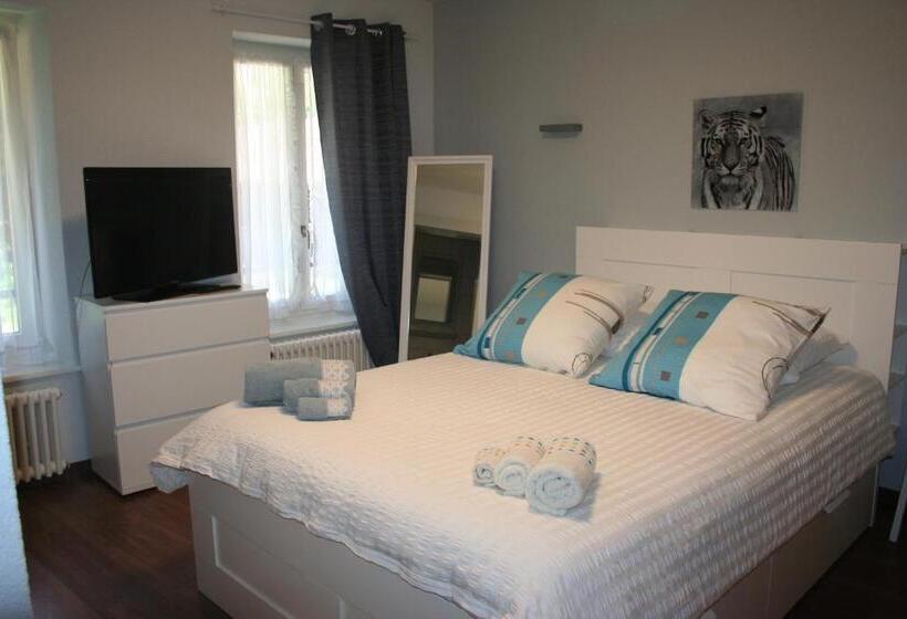 חדר סופריור, Du Lac Grandson