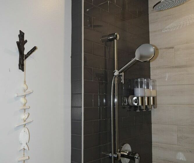 컴포트 룸, Hôtel Roquemont