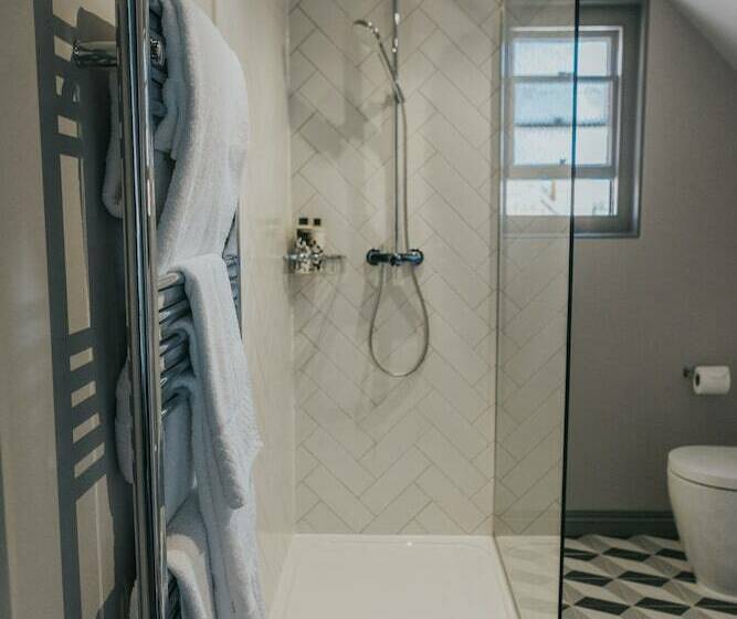 اتاق استاندارد, The Ginger Pig