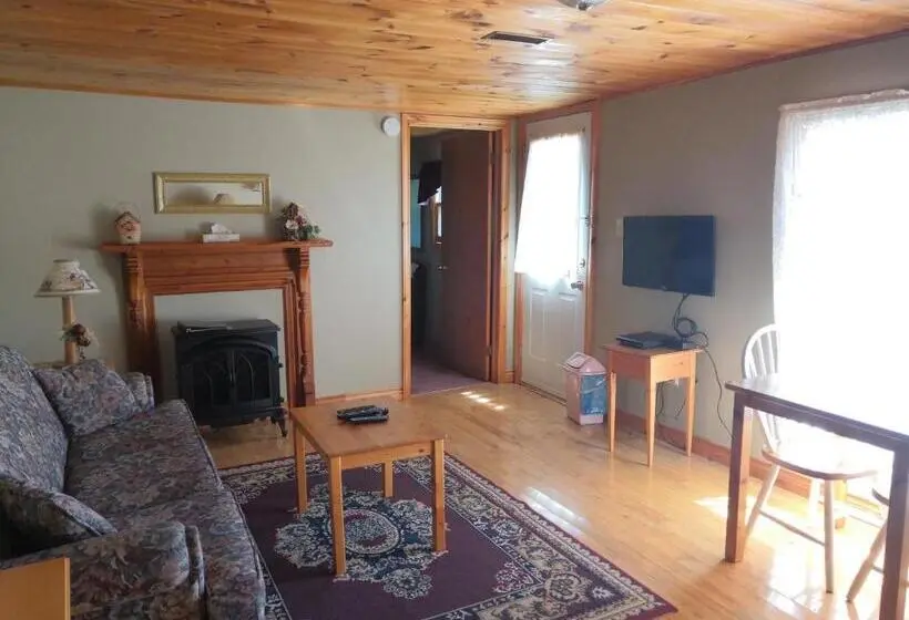 キングサイズベッドのデラックススイート, Cavendish Country Inn & Cottages