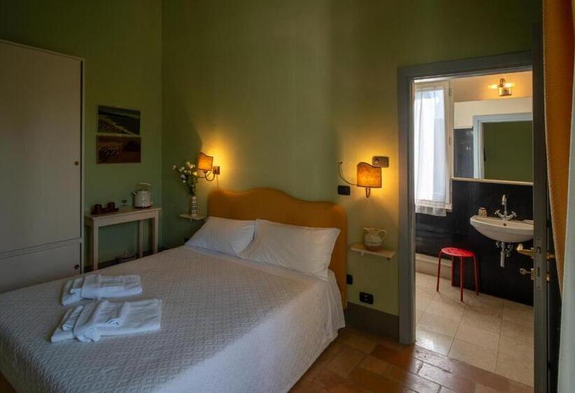 غرفة قياسية ثلاثية مطلة علي الحديقة, B&b Porta Perugina