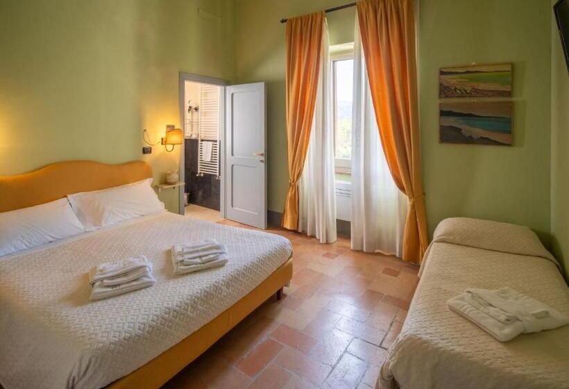 غرفة قياسية ثلاثية مطلة علي الحديقة, B&b Porta Perugina