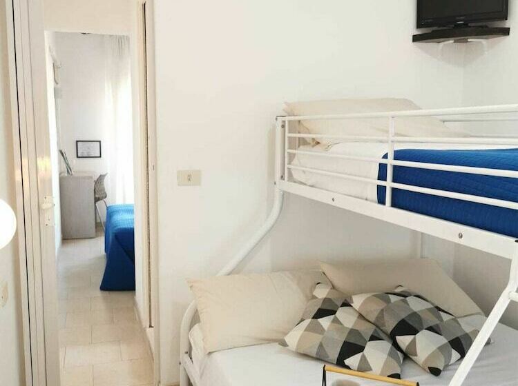 חדר משפחתי, Bellini