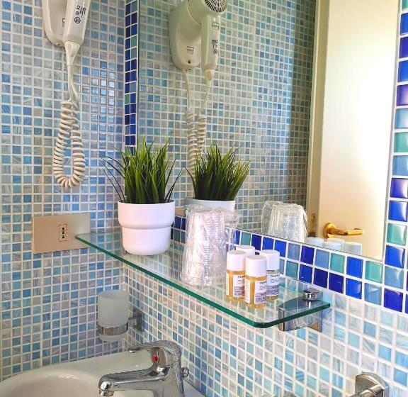 חדר משפחתי, Bellini