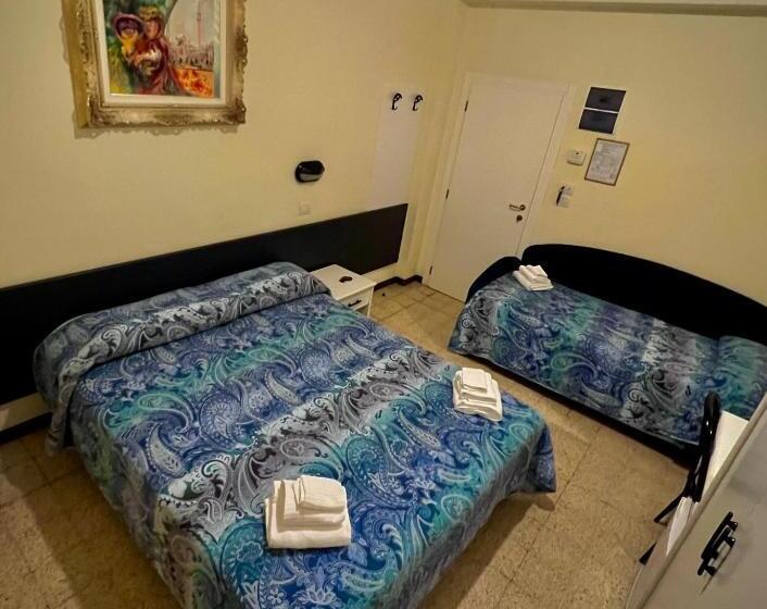 חדר סופריור לארבעה, Cristina Hospitality Centrale