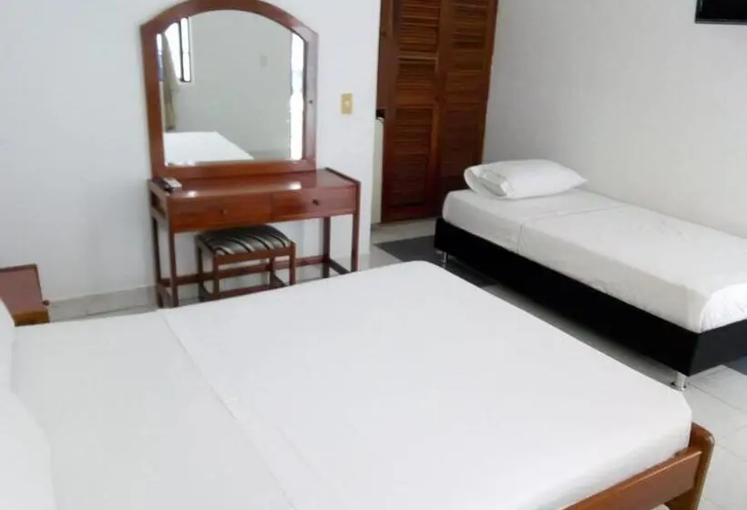 Economy Triple Room, Suite Sumapaz