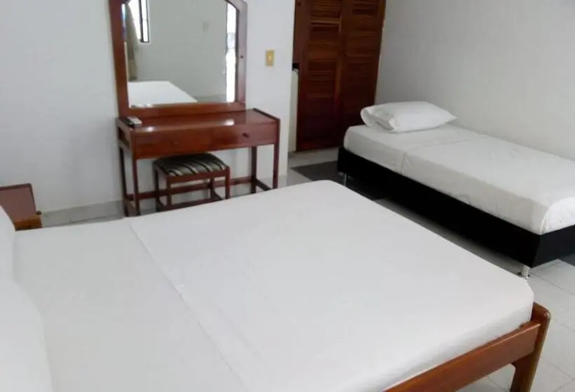 Economy Triple Room, Suite Sumapaz
