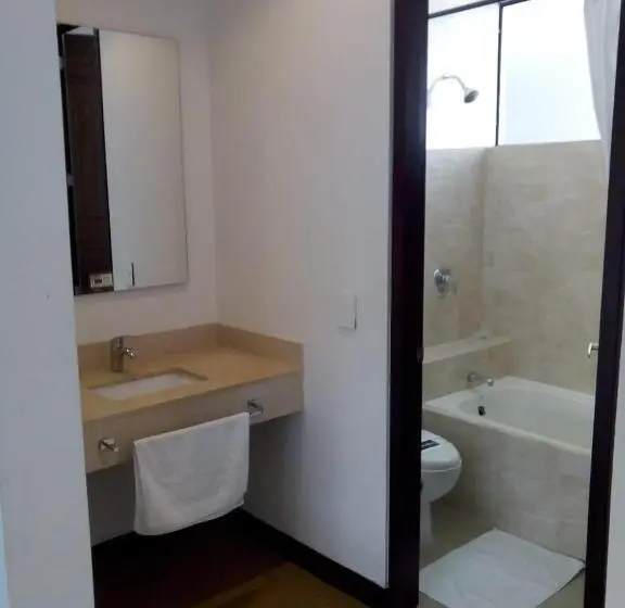 Premium Neljän Hengen Huone, Suite Sumapaz