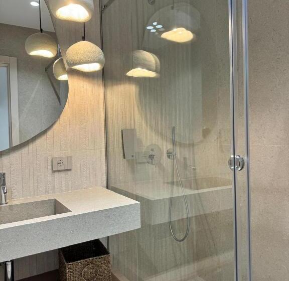 غرفة ديلوكس مطلّة علي البحر مزوَّدة بشُرفة, Ciao Borshi Boutique