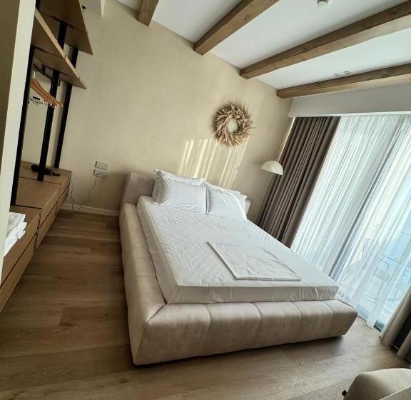 Deluxe Suite Sea View, Ciao Borshi Boutique
