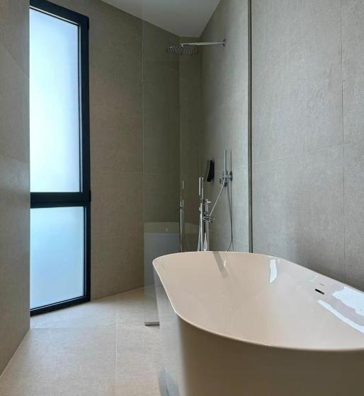 جناح ديلوكس, Ciao Borshi Boutique