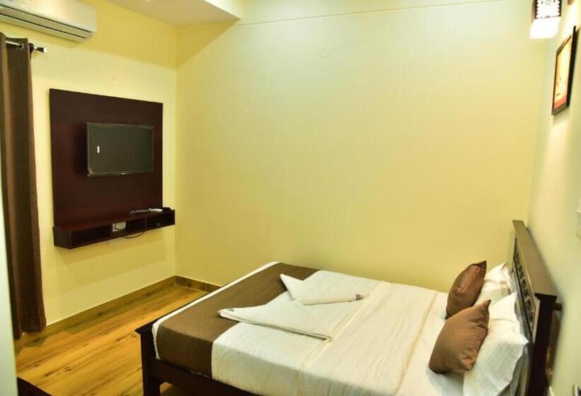 标准间, Sak Royal Residency