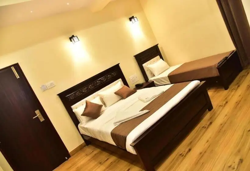 Standard Kolmen Hengen Huone, Sak Royal Residency
