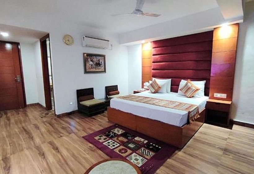 Студия Deluxe, The Angel Hotel & Suites Near Medanta