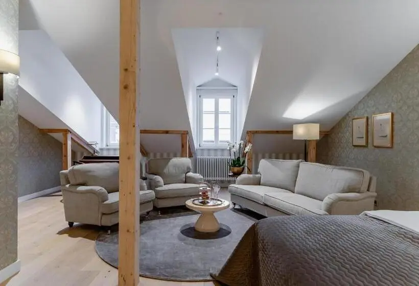اتاق لوکس, Unicus Palace Old Town Destigo Hotels
