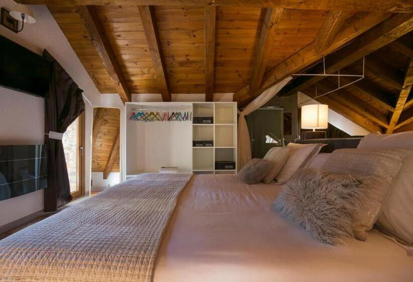 Deluxe Suite King Bed, B&b La Lluna