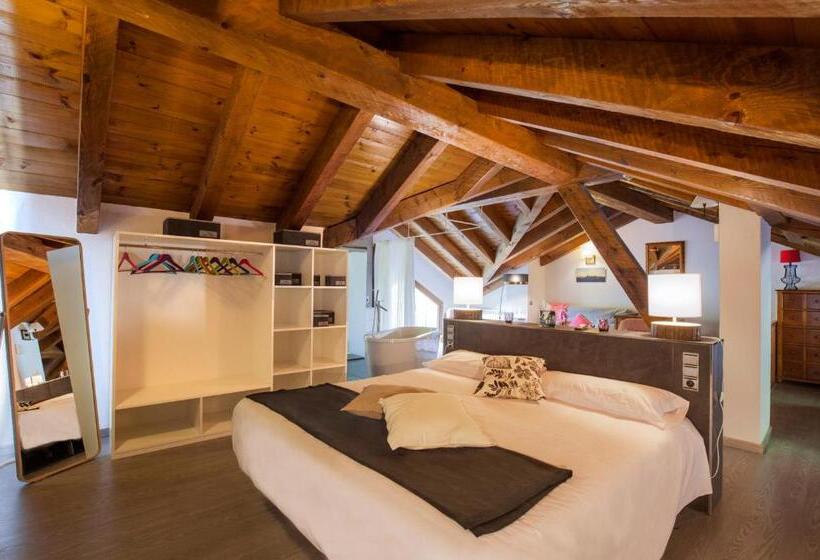 Deluxe Suite King Bed, B&b La Lluna