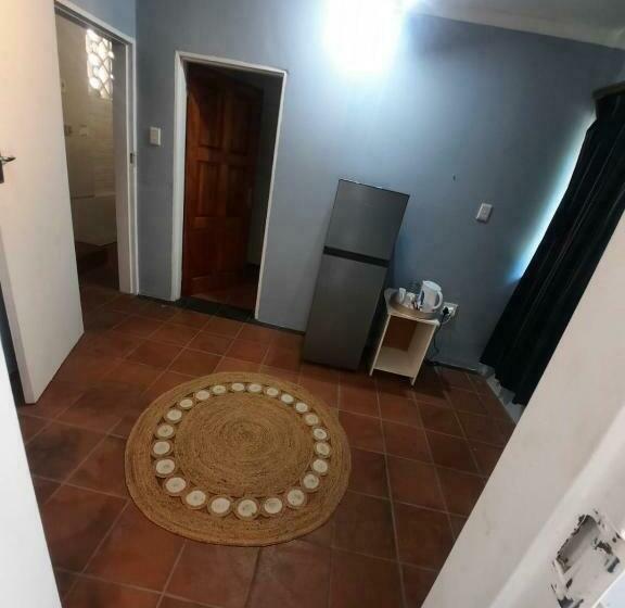 חדר דלוקס, Lavender Lane