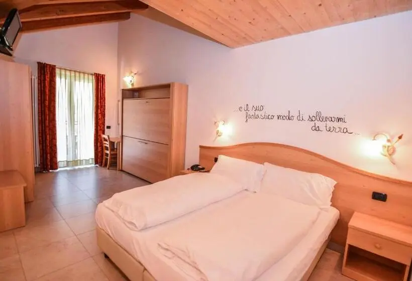Perhehuone, Alpieve Albergo Pieve