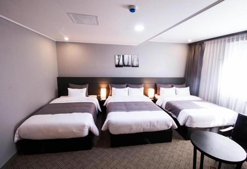 اتاق خانوادگی, Bcent