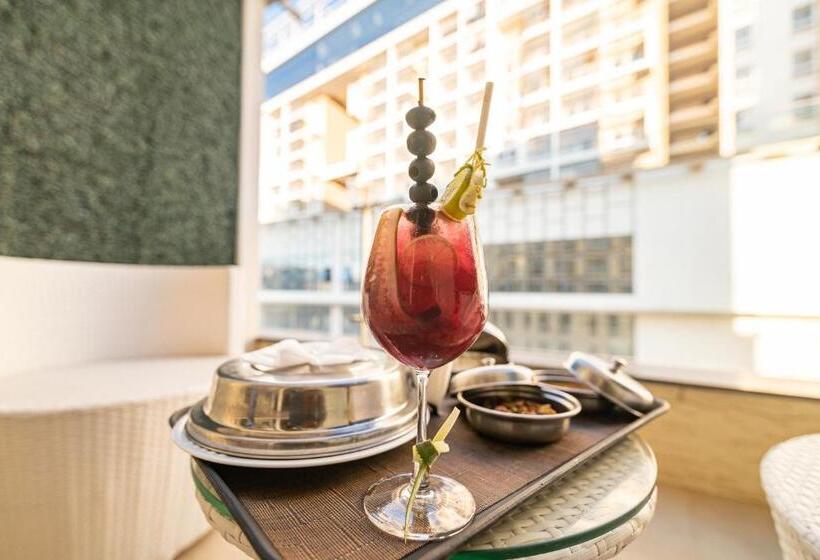 اتاق کلاب, Bhagini Icon Premier