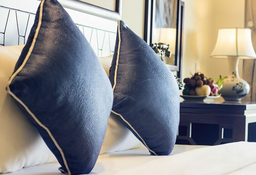 اتاق لوکس با چشم‌انداز استخر, Lantana Riverside Hoi An Boutique Hotel & Spa