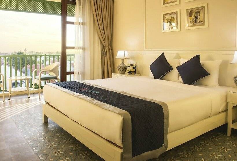 اتاق لوکس با چشم‌انداز استخر, Lantana Riverside Hoi An Boutique Hotel & Spa