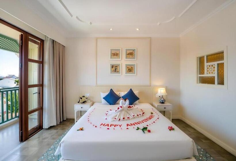 اتاق لوکس با چشم‌انداز استخر, Lantana Riverside Hoi An Boutique Hotel & Spa