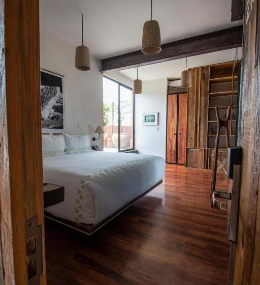 اتاق استاندارد با تخت بزرگ, Los Amantes