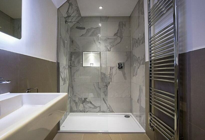 Номер Deluxe, The Lane