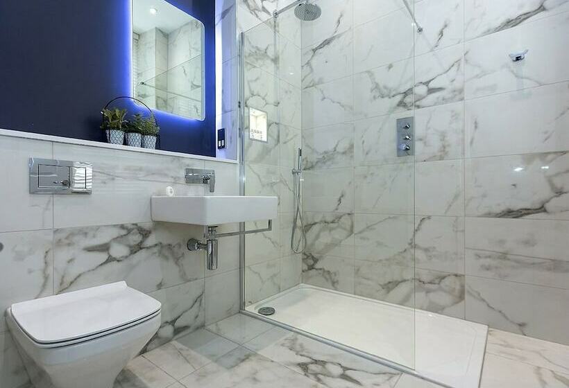 Номер Deluxe, The Lane