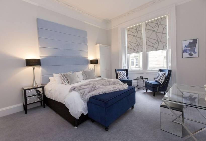 디럭스 룸, The Lane