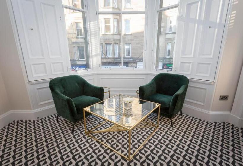 Номер Deluxe, The Lane