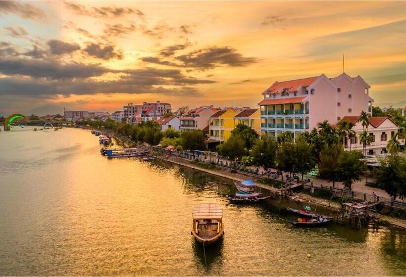 Deluxe room with river view, Lantana Riverside Hoi An Boutique Hotel & Spa
