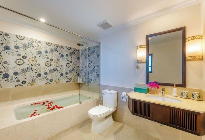 Deluxe room with river view, Lantana Riverside Hoi An Boutique Hotel & Spa