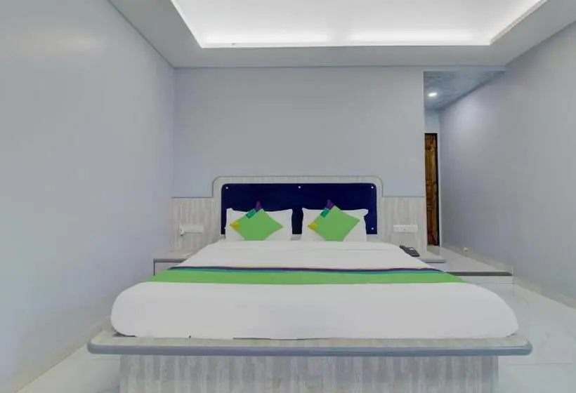 デラックスルーム, Treebo Jeevan Village