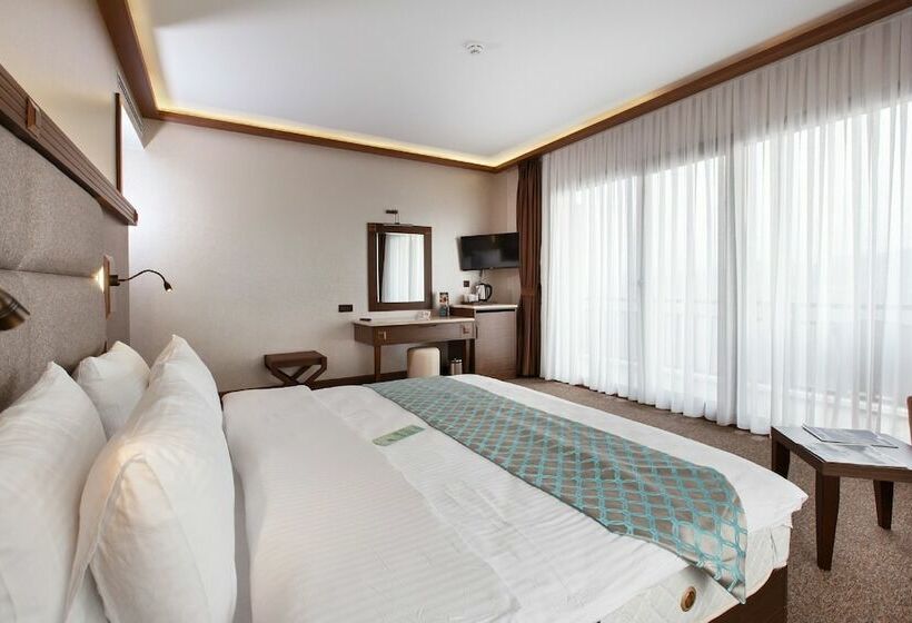 Camera Standard Vista Lago, Sera Lake Resort Hotel Spa & Aparts