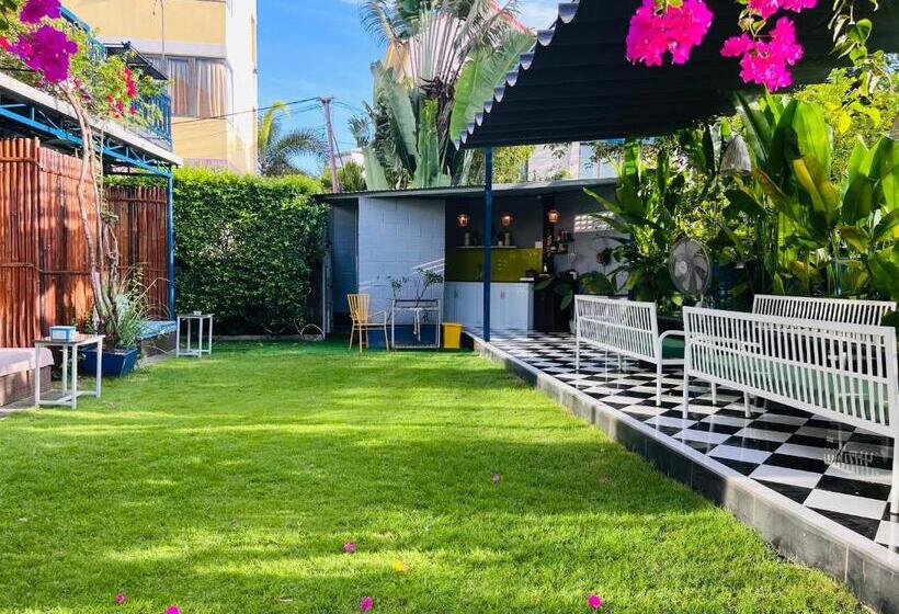 سوئیت با تخت بزرگ, Lavini Hoian Boutique Villa