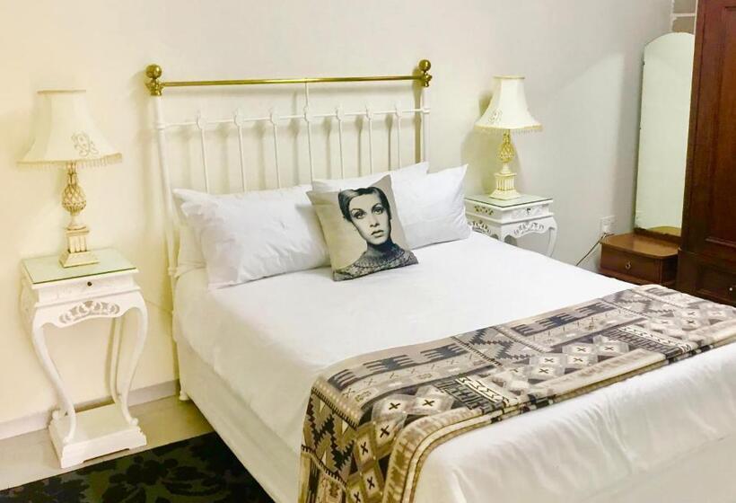 סטודיו סטנדרטי נוף לגינה, Micasa Sucasa Manor