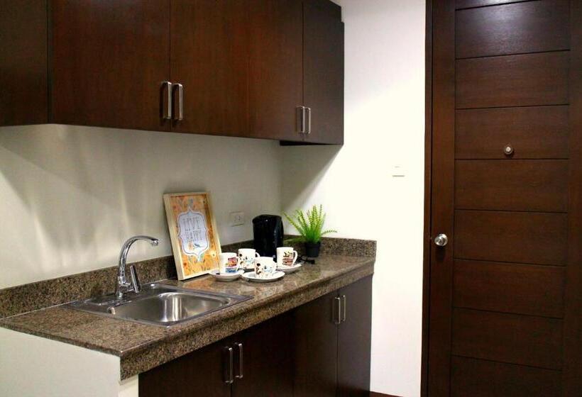 Номер Стандарт Трехместный, Food District Hostel  Ortigas Kapitolyo
