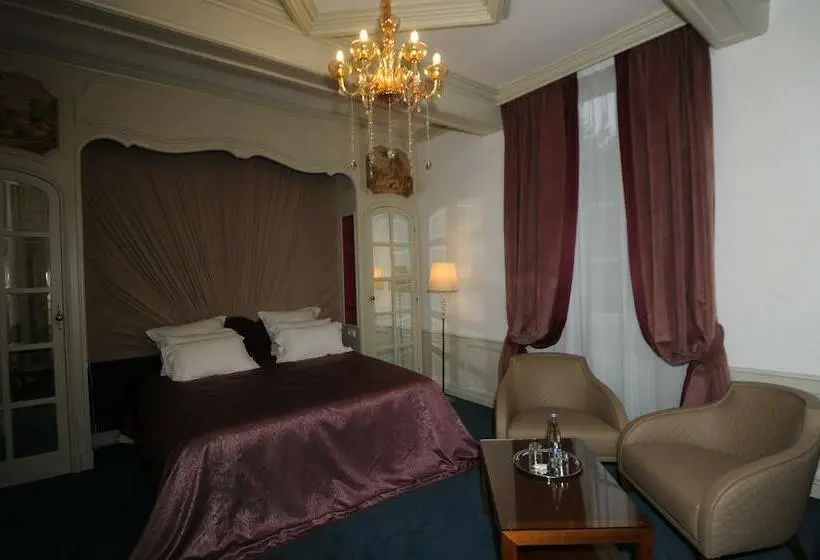 Juniorsviitti Puutarhanäkymä, Hôtel Victor Hugo