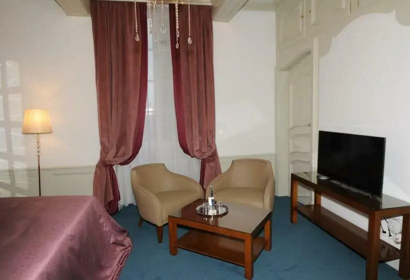 Deluxe-juniorsviitti, Hôtel Victor Hugo