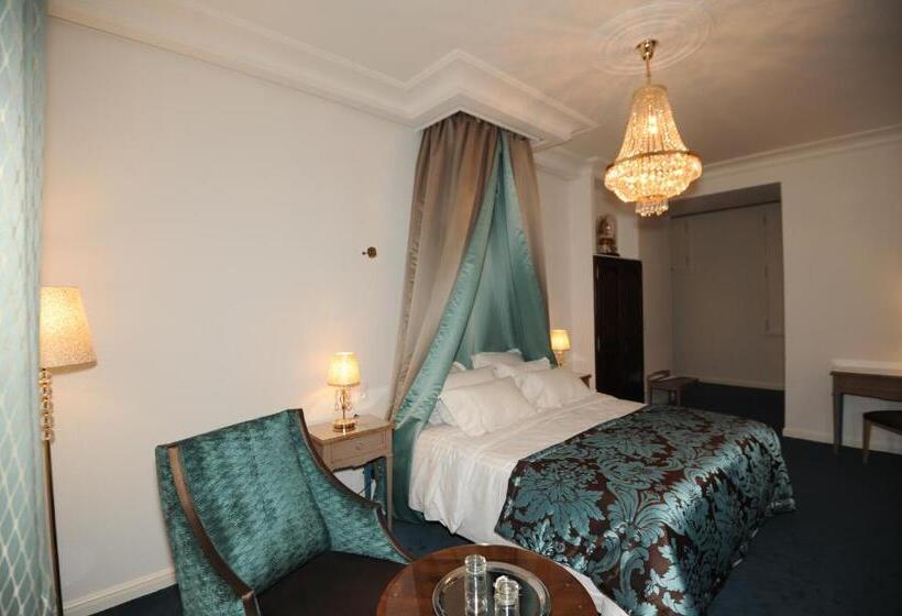 庭の見えるジュニアスイート, Hôtel Victor Hugo