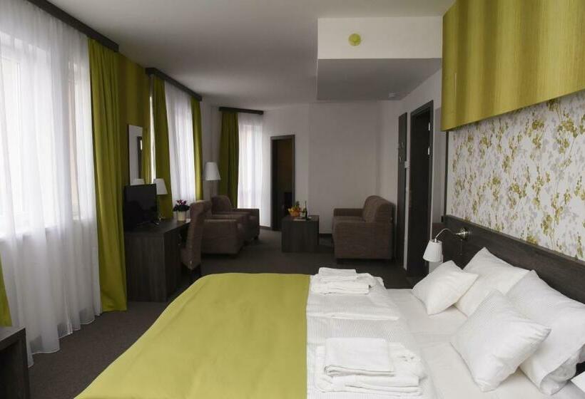 Семейный Номер Deluxe, Oázis Wellness Panzio