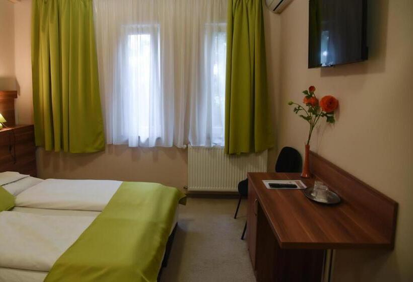 标准间, Oázis Wellness Panzio