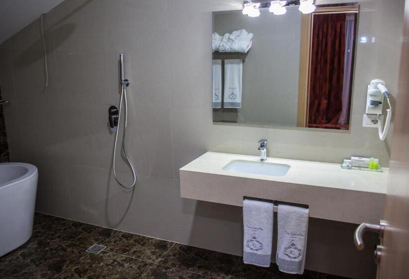 جناح ديلوكس, Santa Quaranta Premium Resort