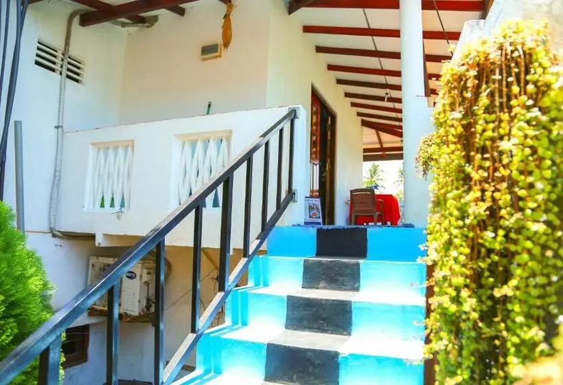 اتاق لوکس با بالکن, Sajana Ocean Hill